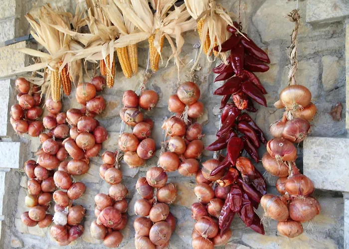 Caserio Mahasti Butron